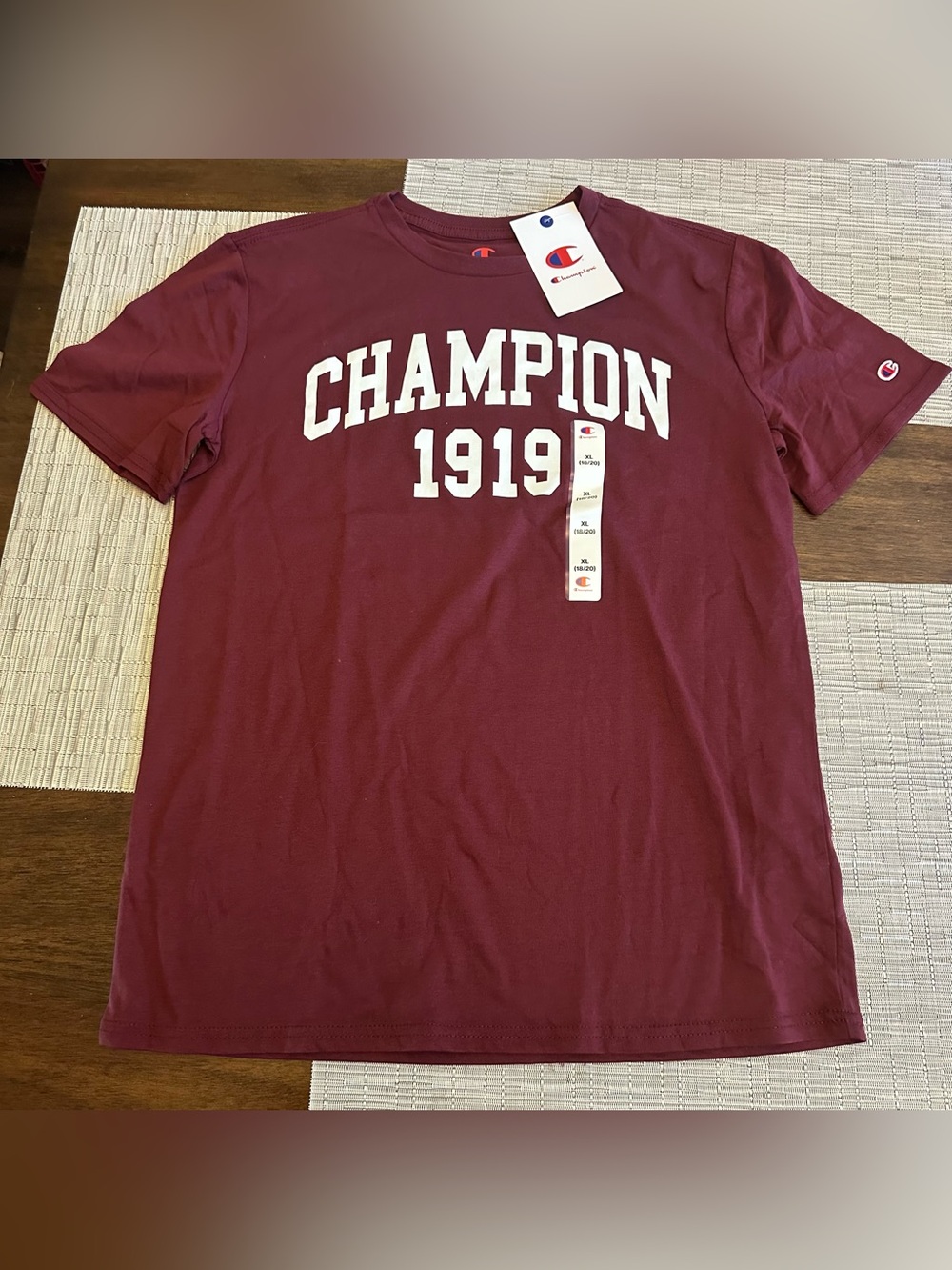 Boys Champion graphic t-shirt tee size XL 18/20
